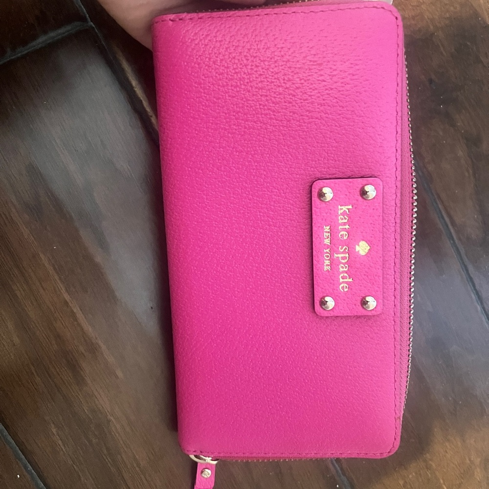 kate spade Pink Wallet with Pebbled Texture and Zipper Closure
